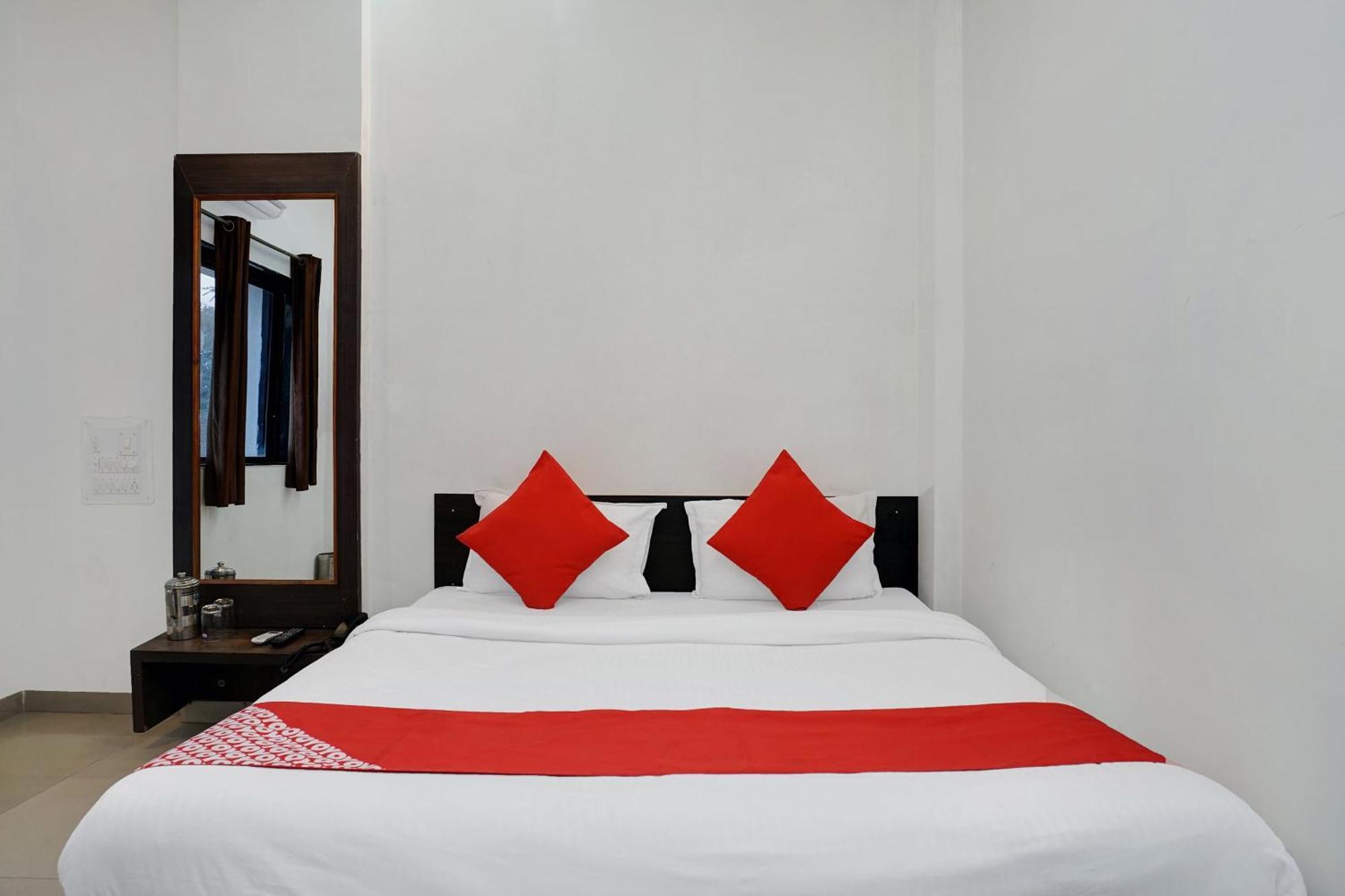 Super Hotel O Shirdi Sai Inn Eksteriør bilde