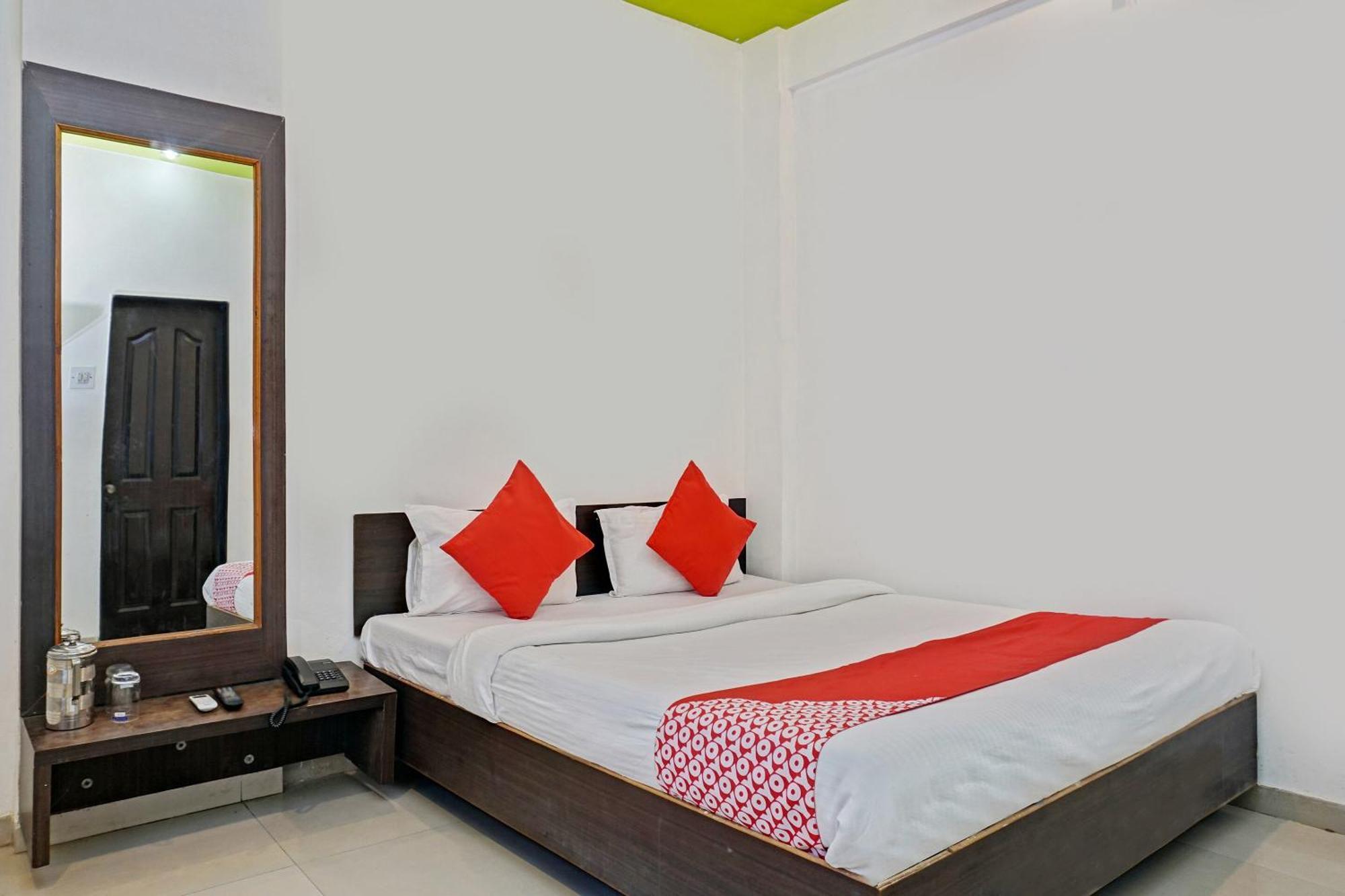 Super Hotel O Shirdi Sai Inn Eksteriør bilde