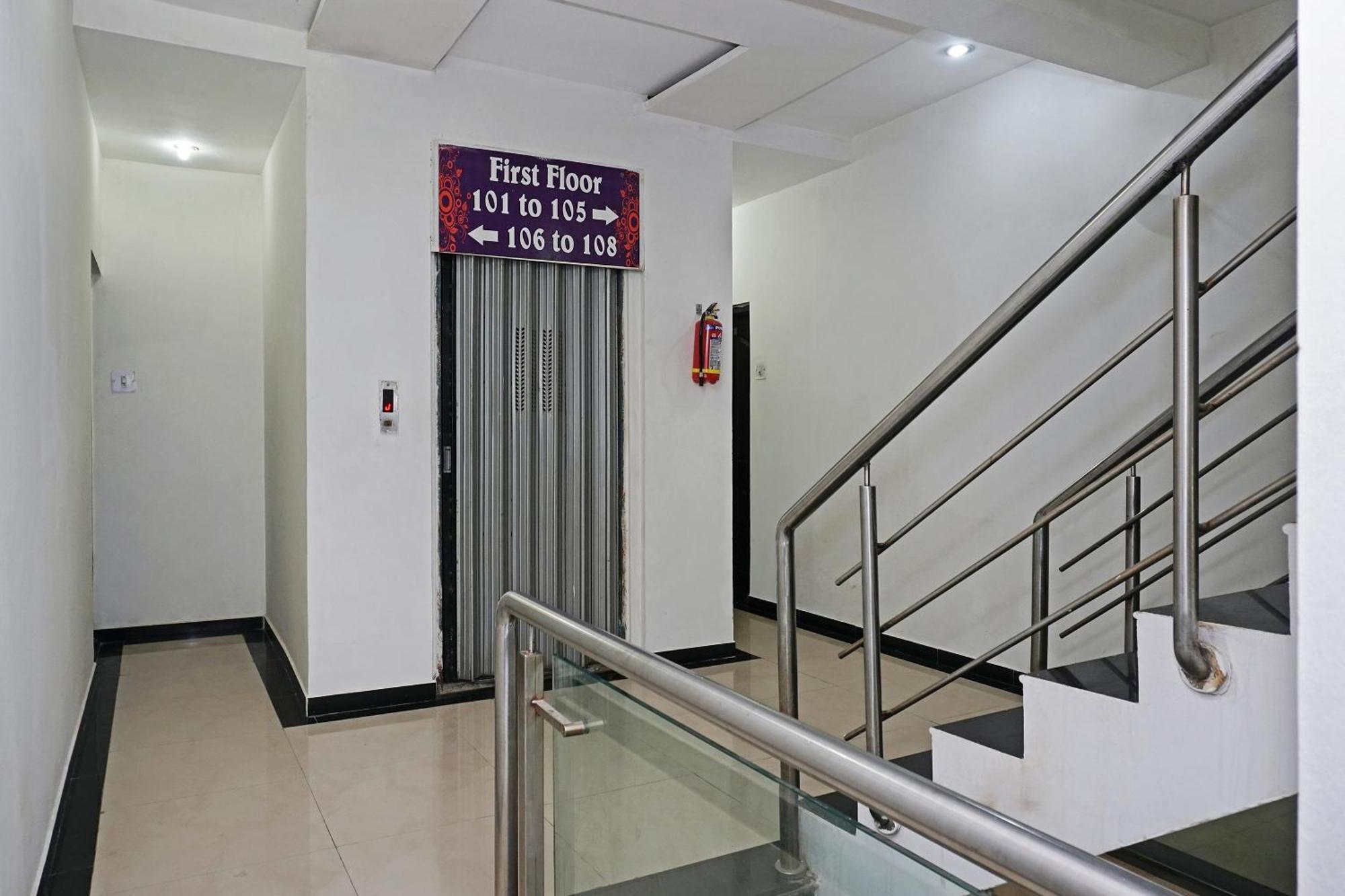 Super Hotel O Shirdi Sai Inn Eksteriør bilde