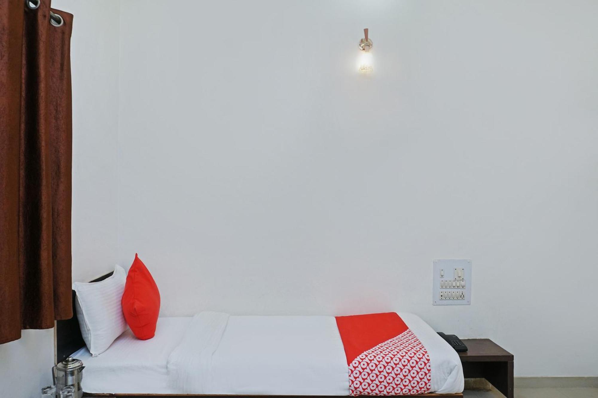 Super Hotel O Shirdi Sai Inn Eksteriør bilde